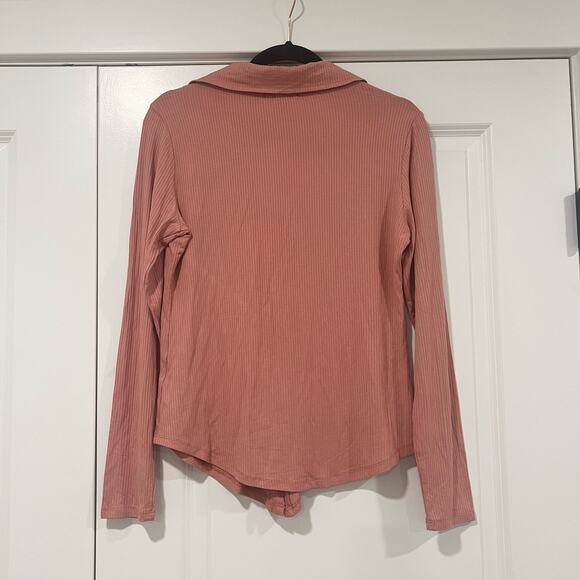 Steve Madden Women's Long Sleeve Pink Button Down with Ruching Size M - Picture 6 of 9